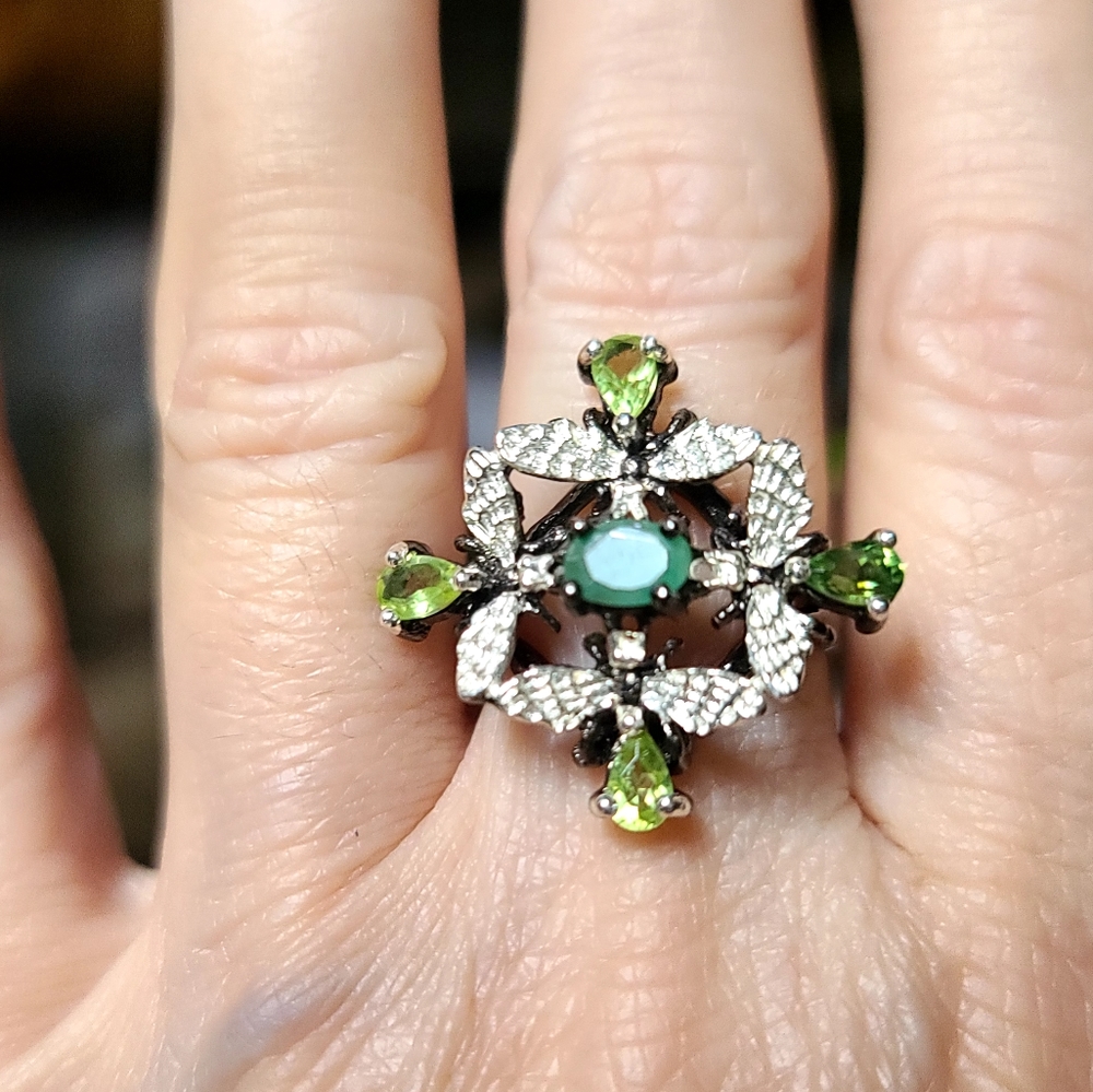 Emerald & Peridot sterling & Rhodium butterfly 🦋 ring sz6.5 - Picture 4 of 9